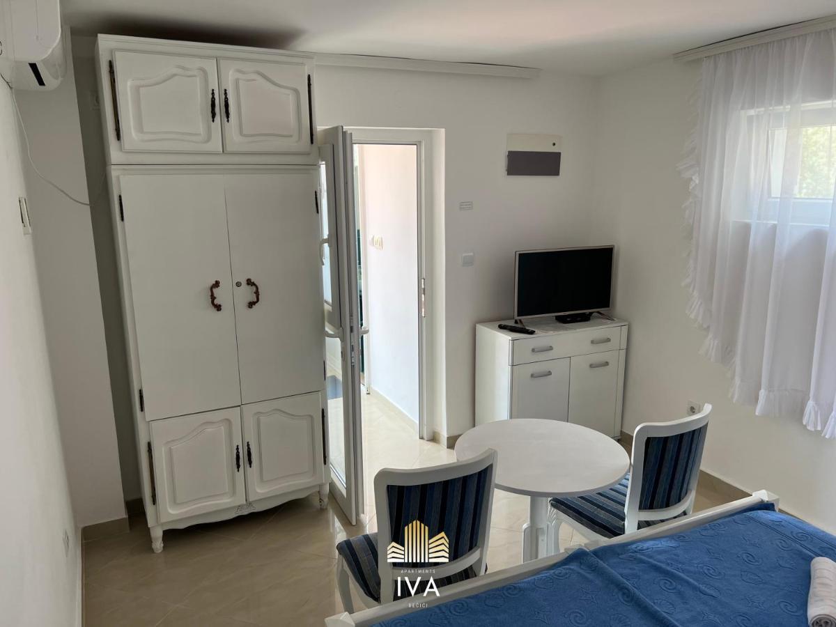 Apartmani Iva Becici エクステリア 写真