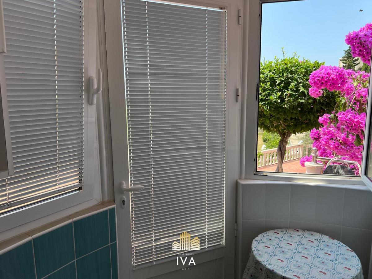 Apartmani Iva Becici エクステリア 写真