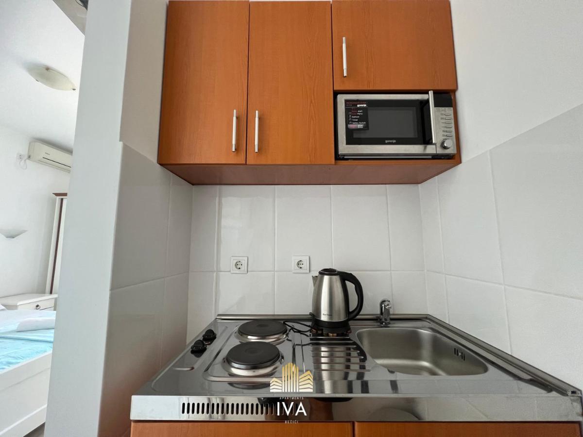 Apartmani Iva Becici エクステリア 写真