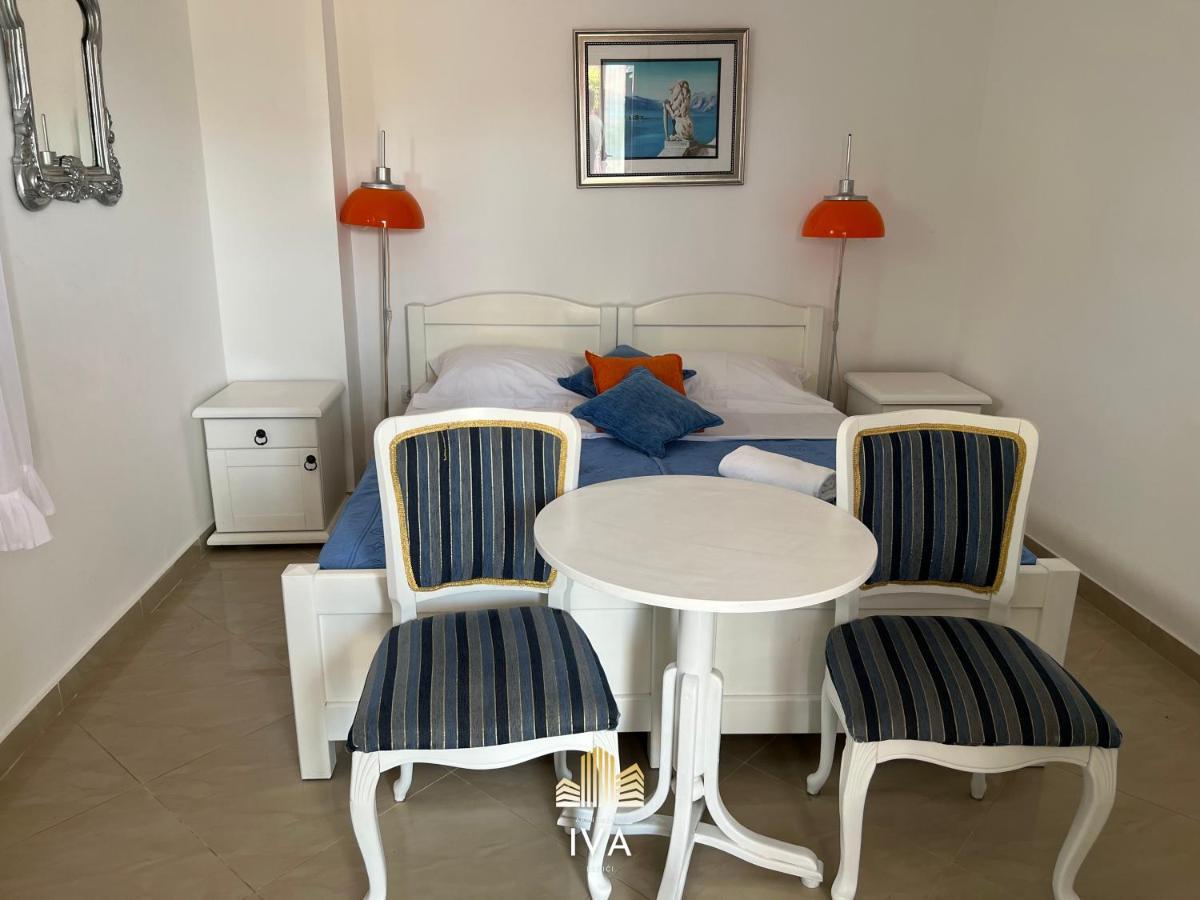 Apartmani Iva Becici エクステリア 写真