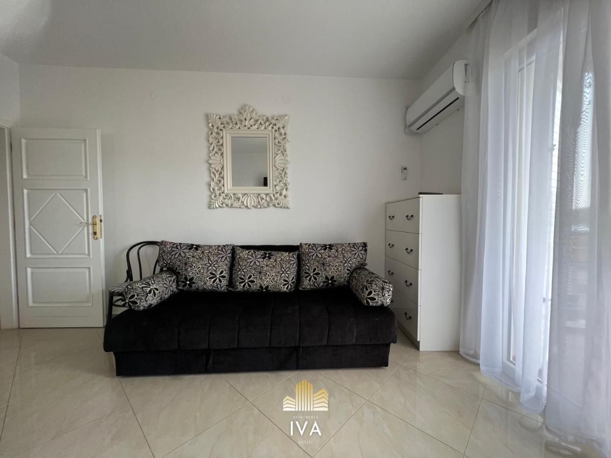 Apartmani Iva Becici エクステリア 写真