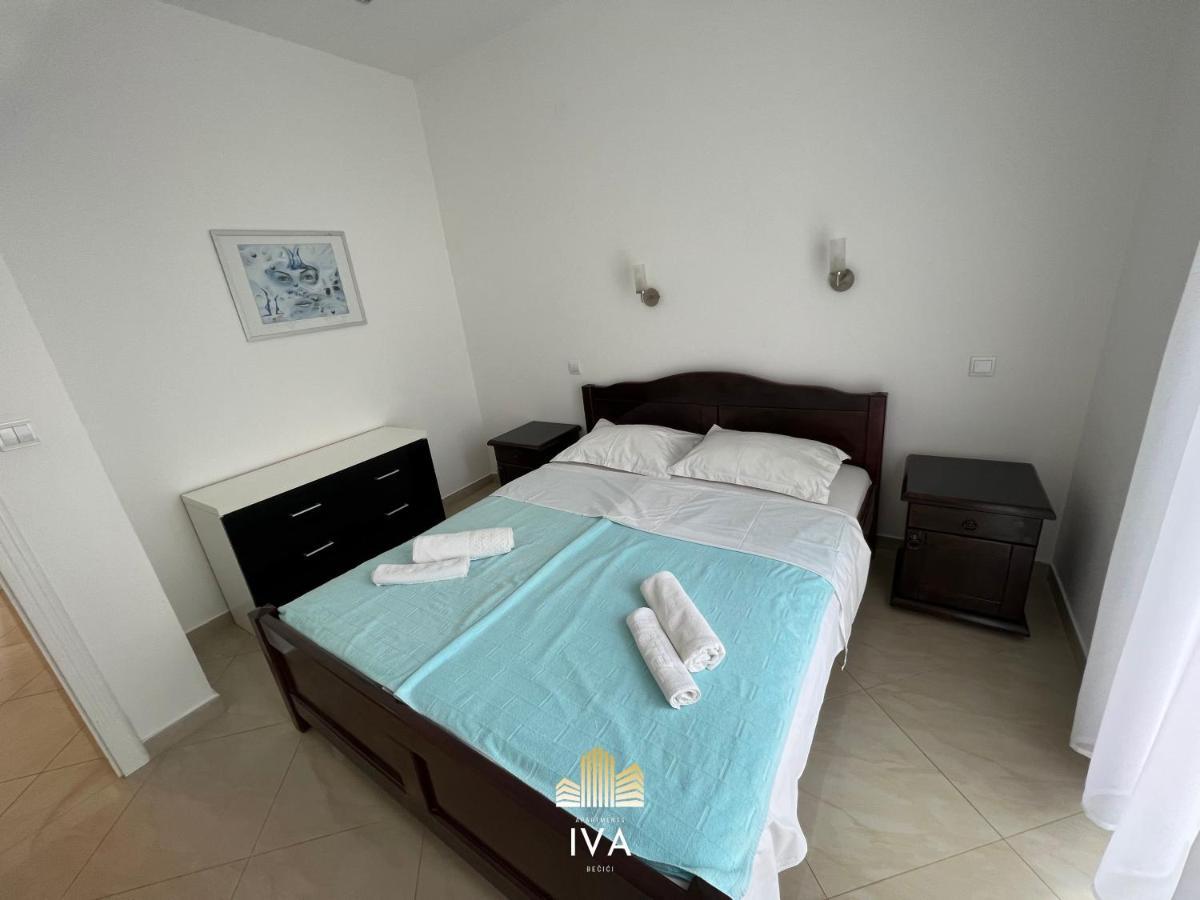 Apartmani Iva Becici エクステリア 写真