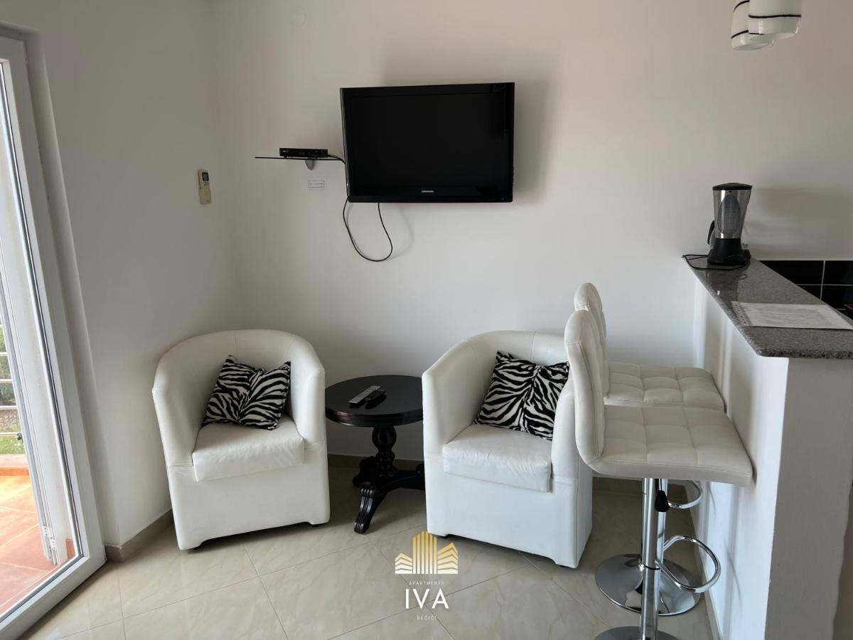 Apartmani Iva Becici エクステリア 写真