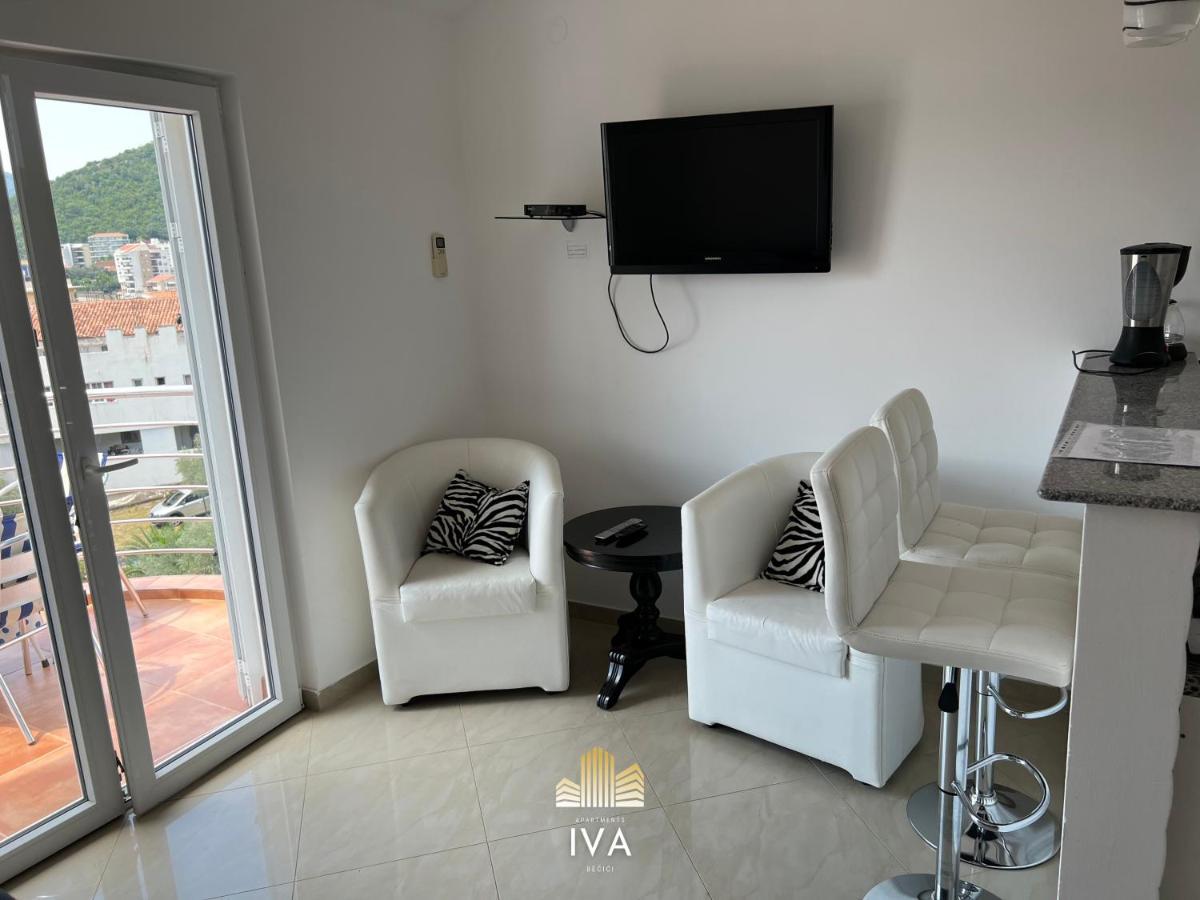 Apartmani Iva Becici エクステリア 写真