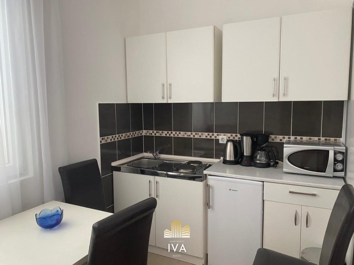 Apartmani Iva Becici エクステリア 写真