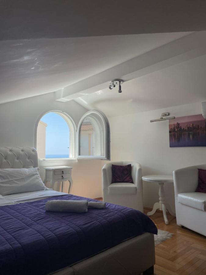 Apartmani Iva Becici エクステリア 写真