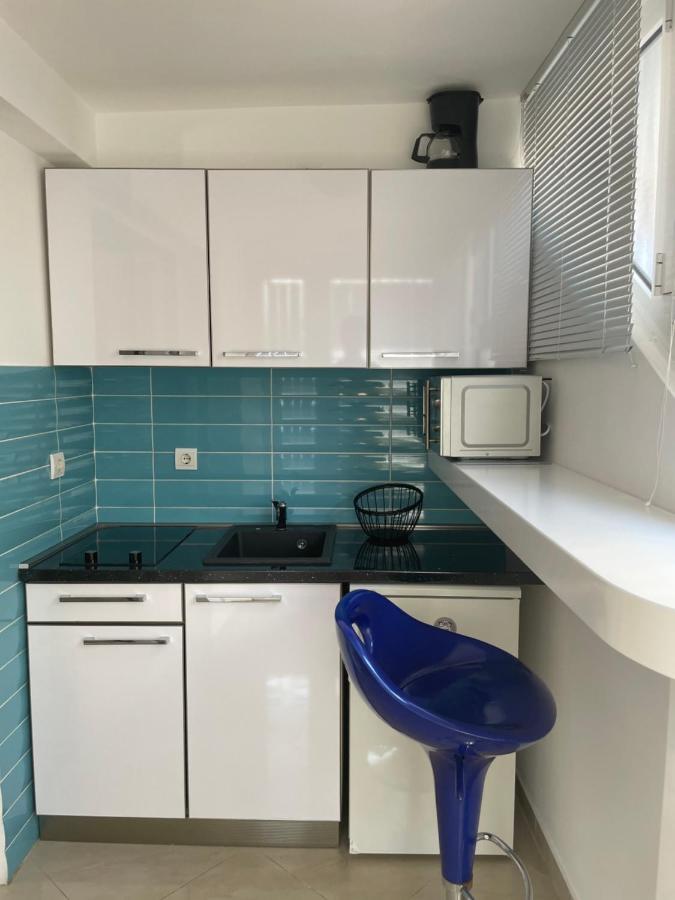 Apartmani Iva Becici エクステリア 写真